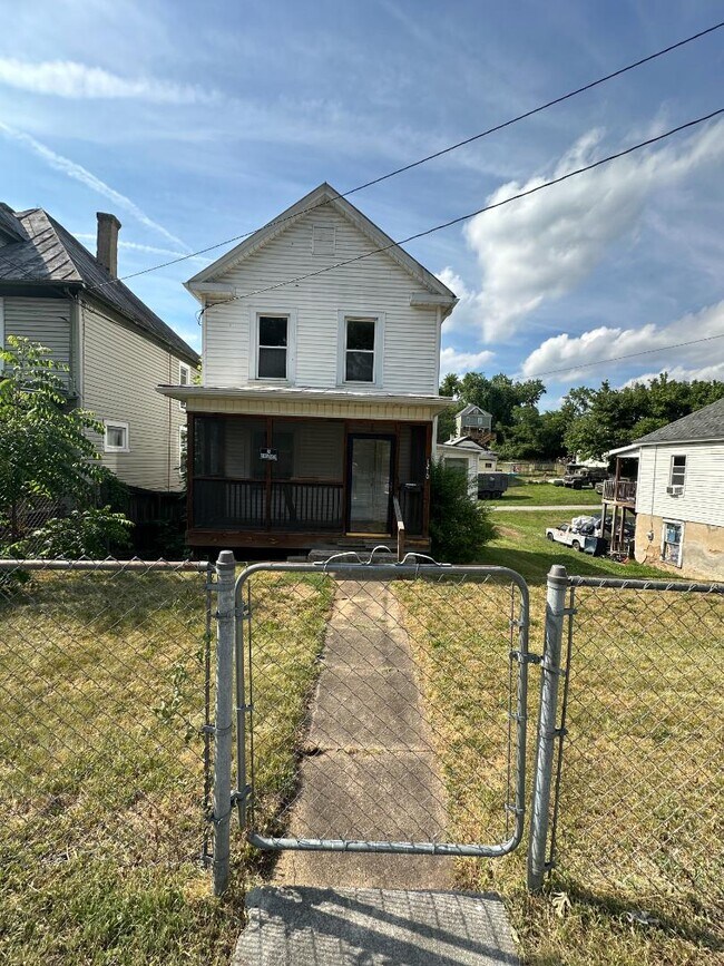 Foto del edificio - 1210 Tazewell Ave SE