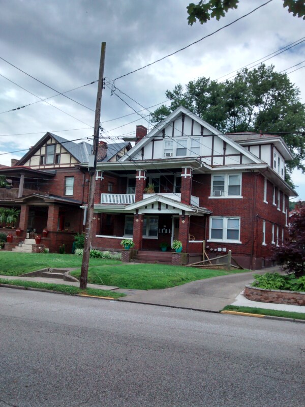 Building Photo - 1629 Quarrier St