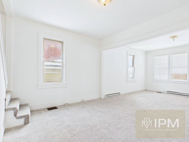 Building Photo - Bright 3 Bedroom, 1.5 Bath Home in Lebanon, Pa!