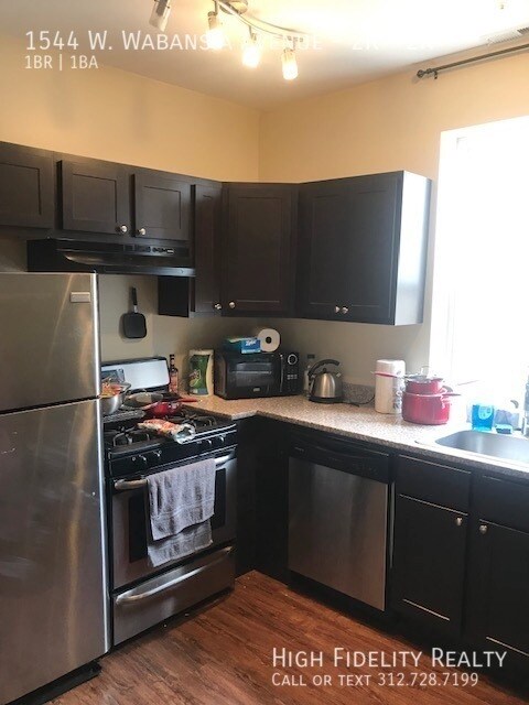 Foto del edificio - 1544 W Wabansia Ave