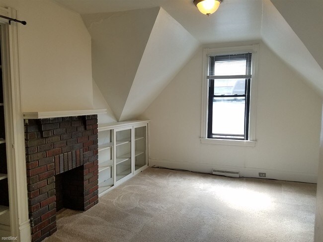 Building Photo - 715 Bellefonte St