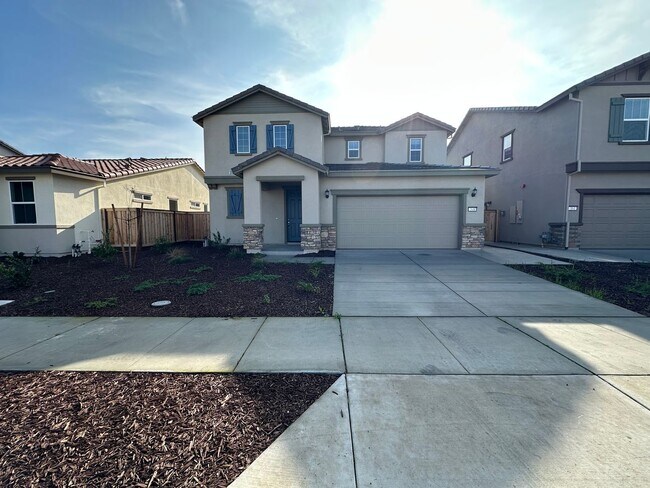 Foto del edificio - New Build! 4 Bed 3 Bath Home with Solar Included!