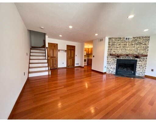 Building Photo - 162 Quincy Shore Dr