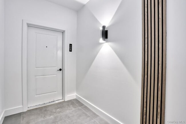 Building Photo - 962 US-9W