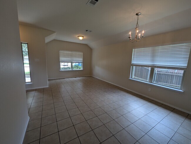 Entrada/comedor - 2853 Waterfall Ln