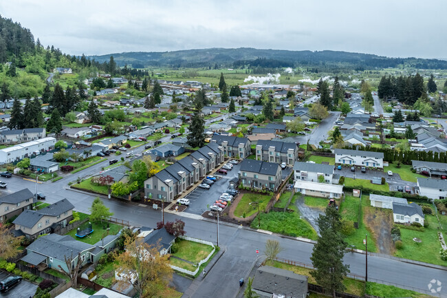 Aerial Context - Holbrook Townhomes