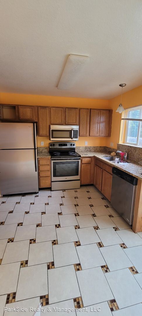 Foto del edificio - 3 br, 3 bath House - 16373 E 17th Pl  #D