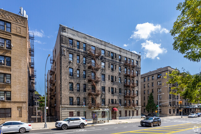 Foto del edificio - 580 Saint Nicholas Ave