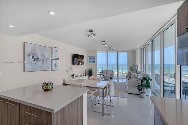 Foto del edificio - 6700 Indian Creek Dr