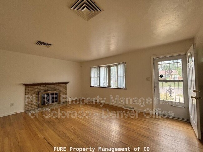 Foto del edificio - 8285 W Florida Ave
