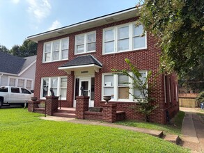 Building Photo - 643.5 Ratcliff St
