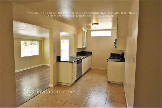 Building Photo - 13633 Fair Oaks Blvd