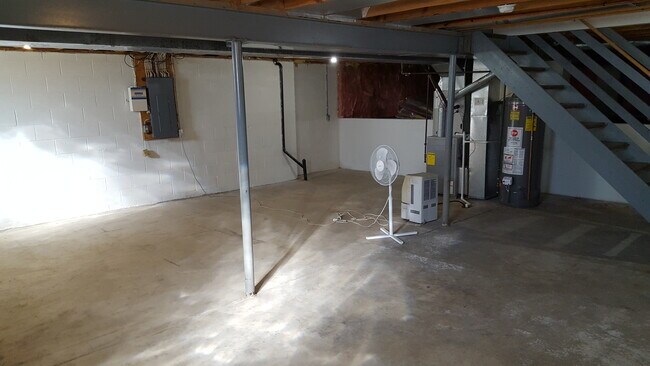 Basement - 6946 Seafield Court