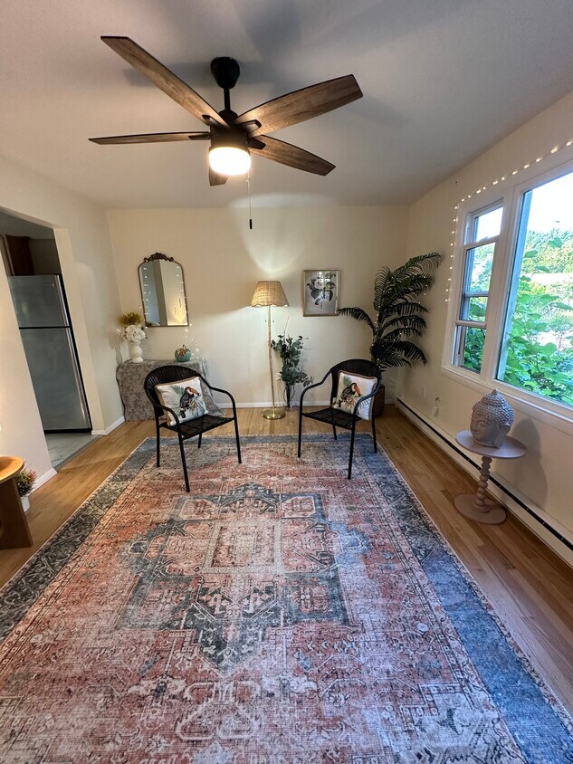 Living room - 91 Faith St