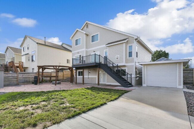 Foto del edificio - Quick Commute to Peterson & Schriever—Upgr...