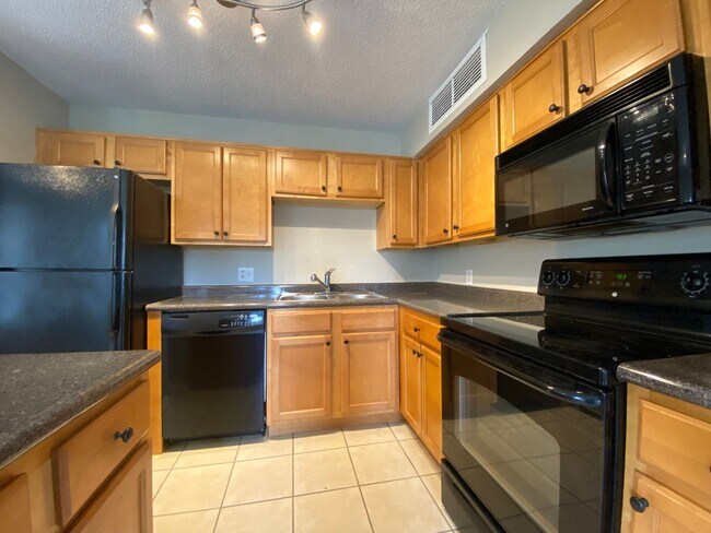 Foto del edificio - Charming 1 Bedroom Condo in the Heart of Altamonte Springs – Prime Location!!!