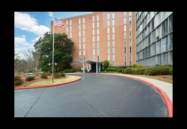 Building Photo - 3060 Pharr Court North NW