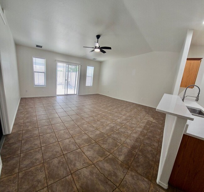 Foto del edificio - Excellent remodeled 2 bed 2 bath home in P...