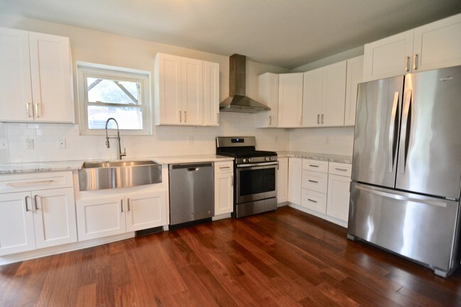 Building Photo - 147 Lachenour Avenue, Unit A - First Floor
