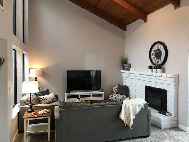 Foto del edificio - Upscale condo located in gated Community!
