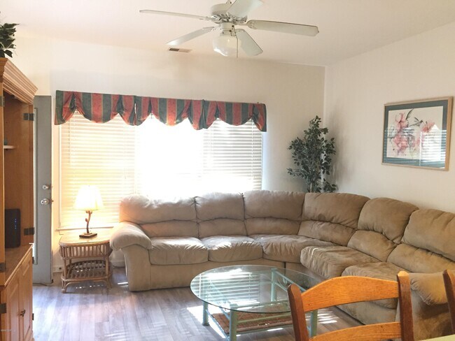 Foto del edificio - 226 Clubhouse Rd