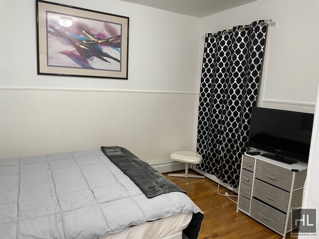 Foto del edificio - WOODHAVEN BOULEVARD