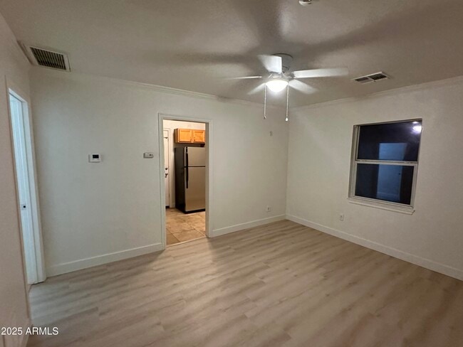 Building Photo - 636 N 4th Ave