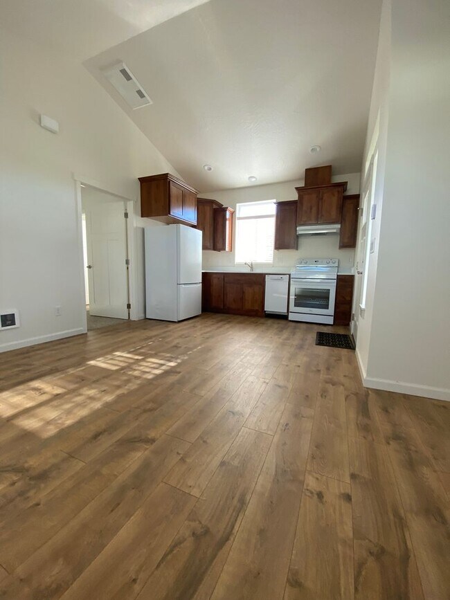 Foto del edificio - BRAND NEW 1 BEDROOM ON OREGON'S ADVENTURE COAST!