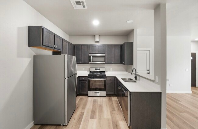 Foto del edificio - 5130 Brooke Rd