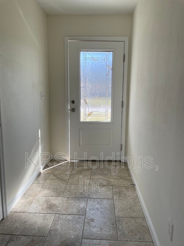 Foto del edificio - 4972 Clover St
