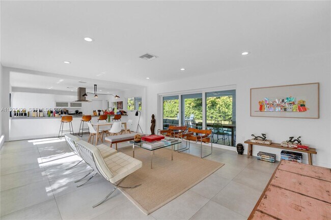 Foto del edificio - 7465 SW 135th St