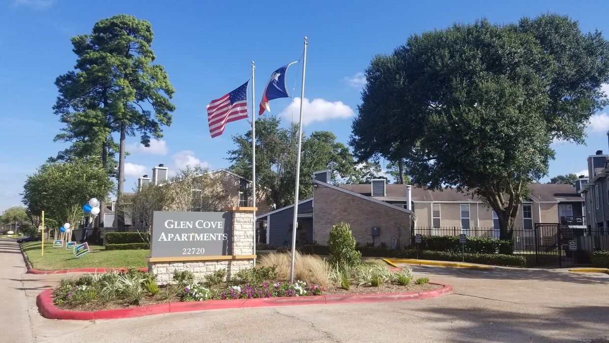 Glen Cove 22720 Imperial Valley Dr Houston, TX