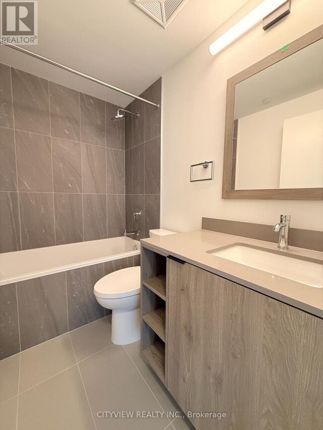 Building Photo - 1007 The Queensway