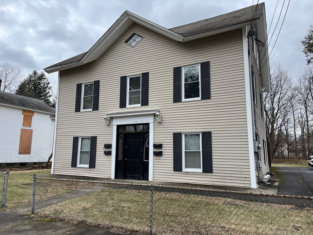 9 Grant St Unit 1, Westfield, MA 01085 Room for Rent in Westfield, MA