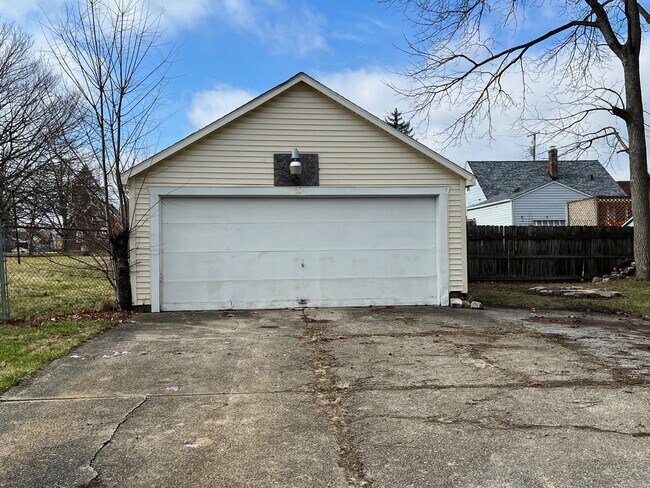 Building Photo - UPPER SOUTH-LANSINGVILLE AREA