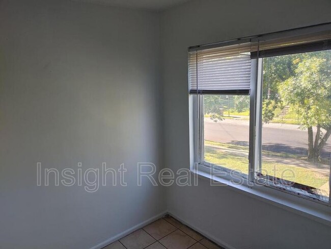 Foto del edificio - 607 W Fairview Ave