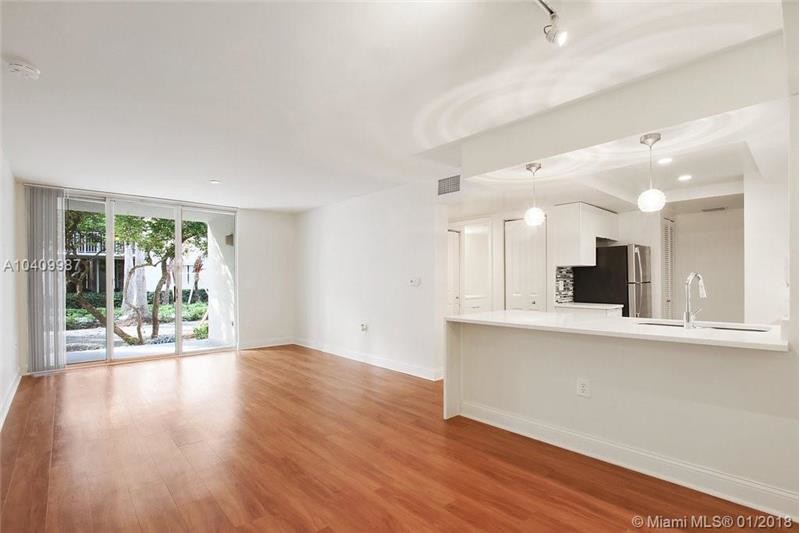 Foto principal - 3605 NE 207th St