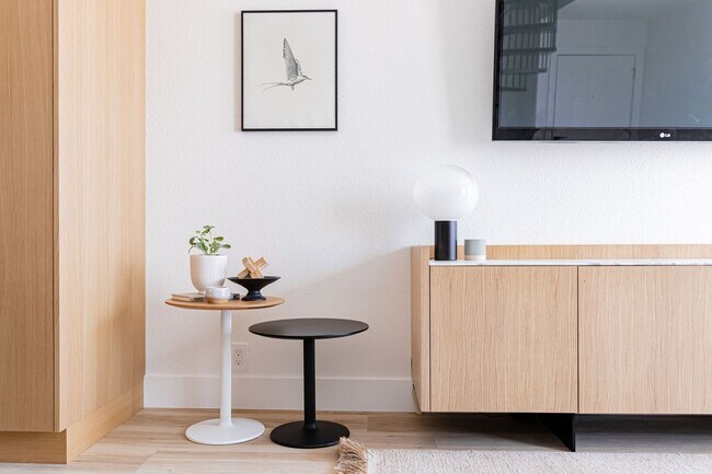 Foto del edificio - Astrid Place, Fair Oaks - Modern Luxury Townhomes