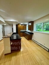 Building Photo - 3011 Lois Dr