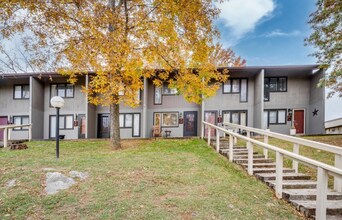 Building Photo - 115 Beechnut St