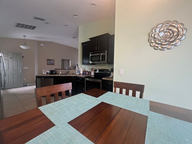 Foto del edificio - Charming ranch style 3-bedroom, 2-bathroom...