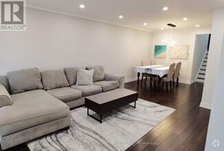 Building Photo - 108 Bowhill Crescent