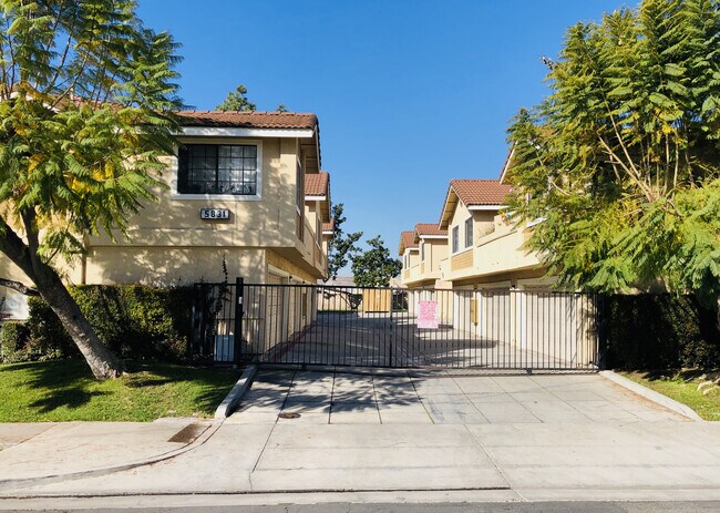 Building Photo - 5821 Kingman Ave