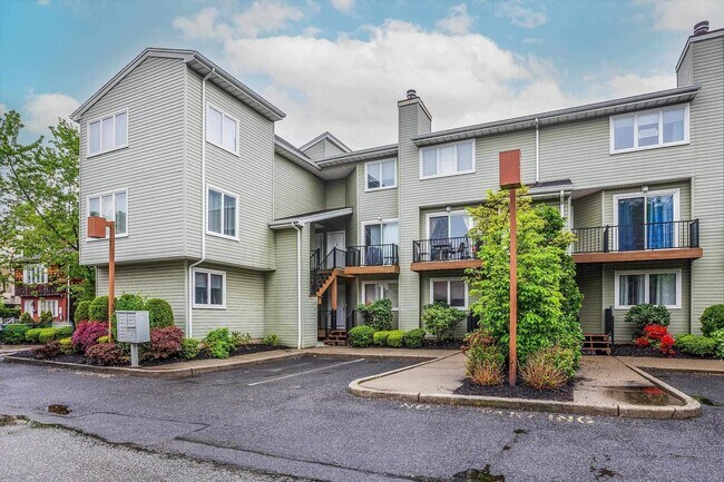 Foto del edificio - 700 10th St