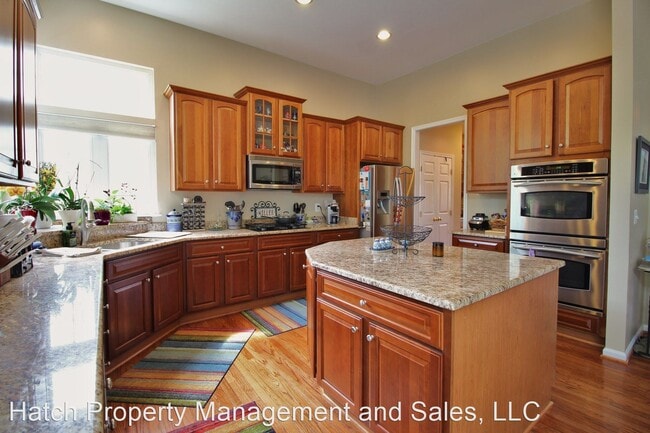 Building Photo - 4 br, 4.5 bath House - 7027 Stone Inlet Drive