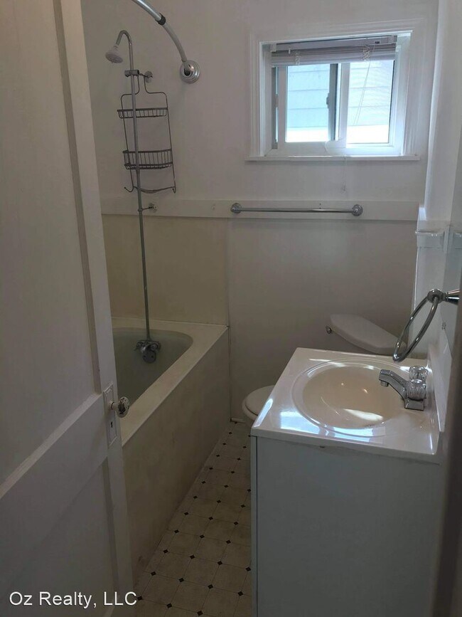 Building Photo - 2 br, 1 bath House - 1214 Slater Street