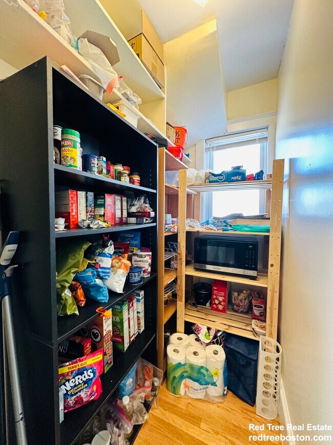 Foto del edificio - 28R Cherry St