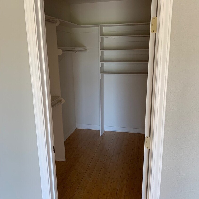 SPRING VALLEY LAKE HOME WITH GOLF COURSE V... Apartments in