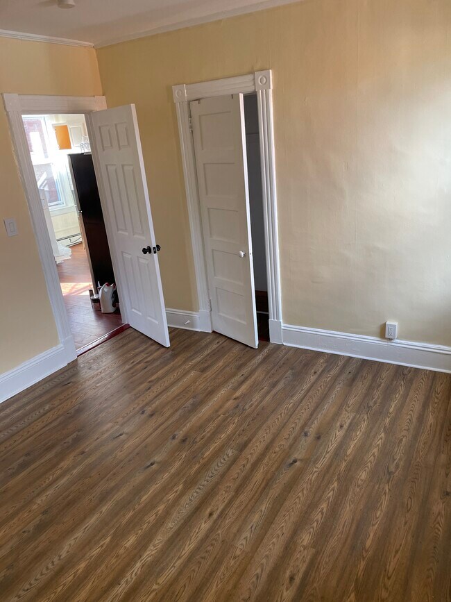 Another angle of bedroom off the kitchen - 117 Shultas Plz