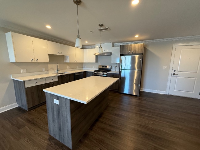 Foto del edificio - 71 Legacy Blvd